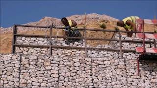 Gabions wall construction  Leiria  Construção muro em gabiões [upl. by Eiggem]