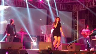 Saat Samundar Paar Main Tere Badshah amp Aastha Gill Live [upl. by Anelec420]