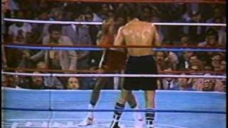 Roberto Duran Vs Davey Moore Full Fight [upl. by Eelinej]